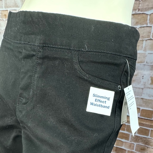 Old Navy Rockstar Super Skinny Mid-Rise Jeggings - Size: 10 - NWT - Picture 5 of 11